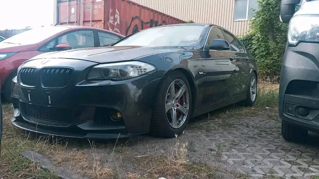 Gebraucht BMW 528 258 PS (189 kW) 2010 Grau Limousine
