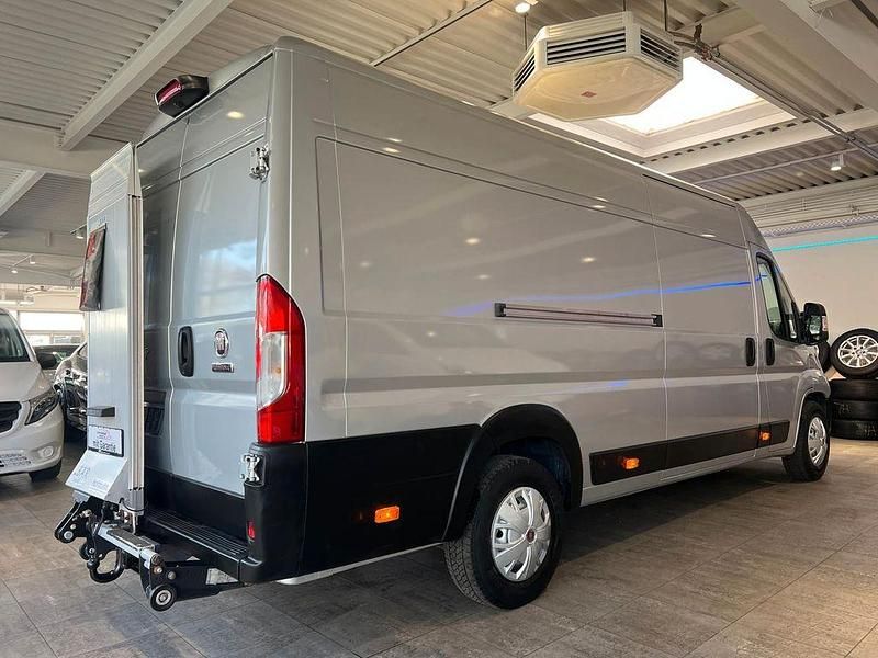 Gebraucht Fiat Ducato 148 PS (108 kW) 2019 Silber Van
