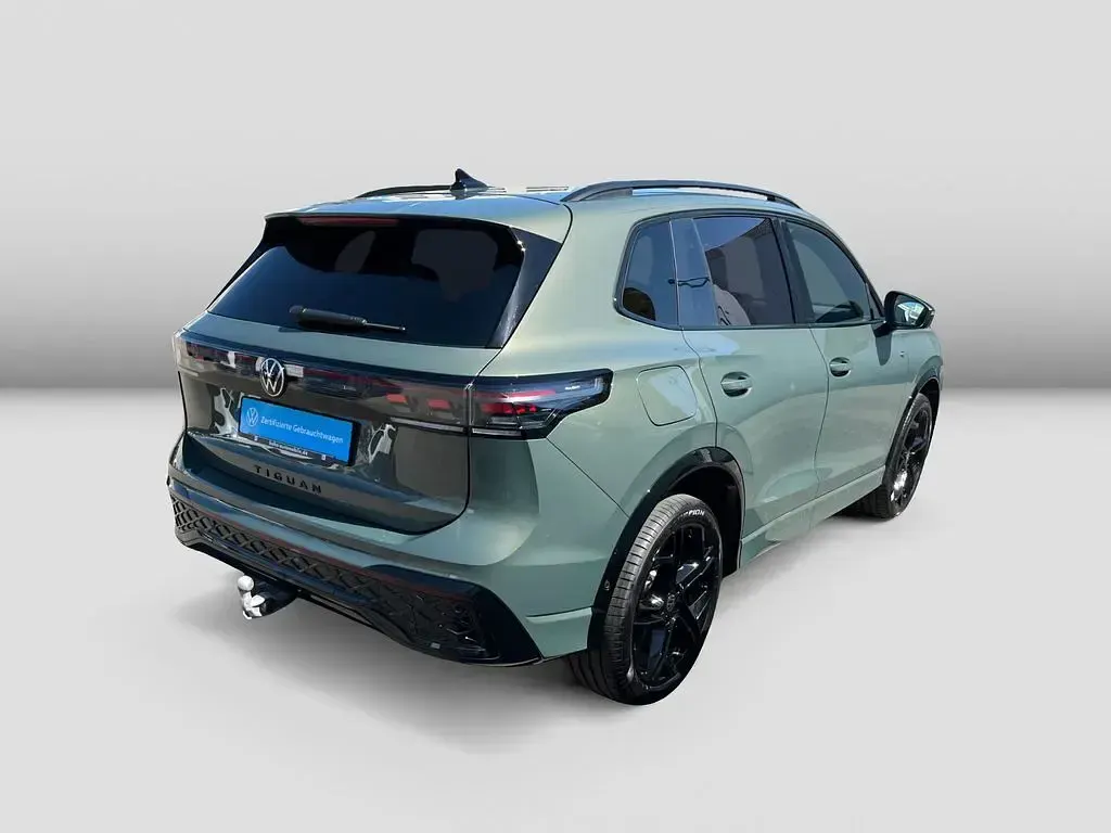 Gebraucht VW Tiguan Style 204 PS (150 kW) 2025 Cipressinogrün metallic SUV
