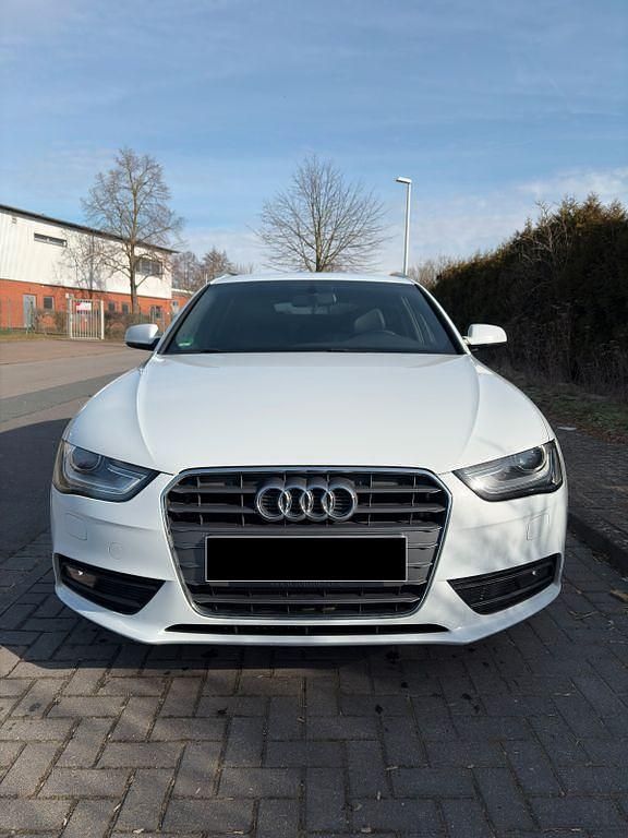 Gebraucht Audi A4 S-Line 170 PS (125 kW) 2014 Weiß Kombi