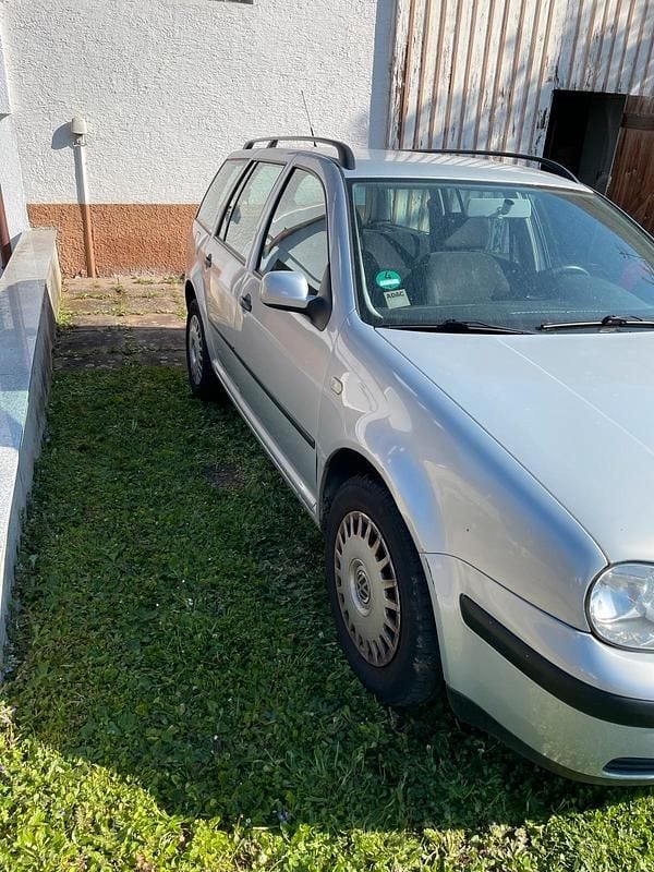 Gebraucht VW Golf IV 100 PS (73 kW) 1999 Silber Kombi