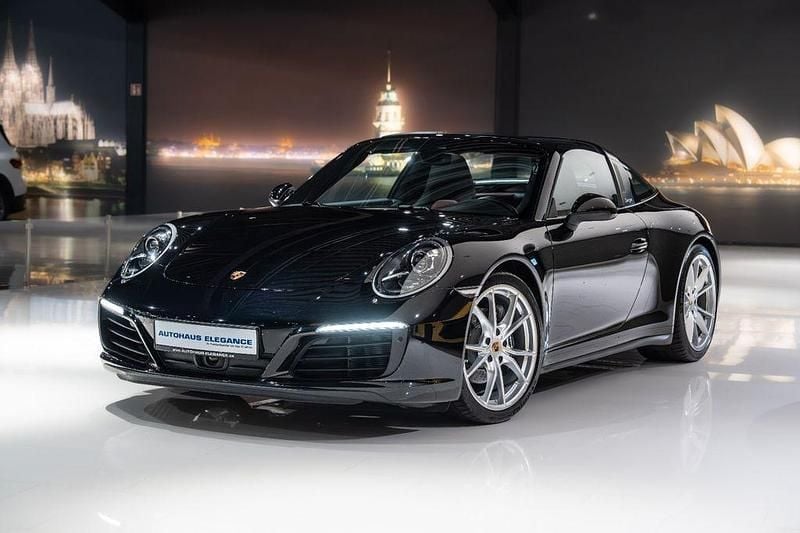 Tiefschwarzmetallic Gebraucht 2018 Porsche 911 Targa 4 Chrono Cabrio | 115.980 € (Guter Preis) - Bild 1/4