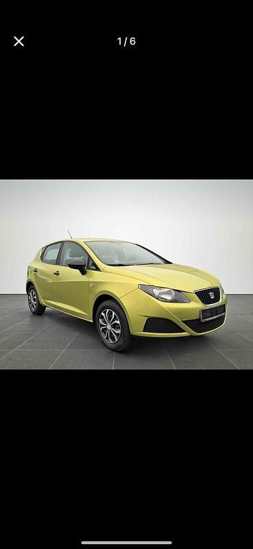 Grün Gebraucht 2009 Seat Ibiza ST Kombi | 1.999 € - Bild 1/4