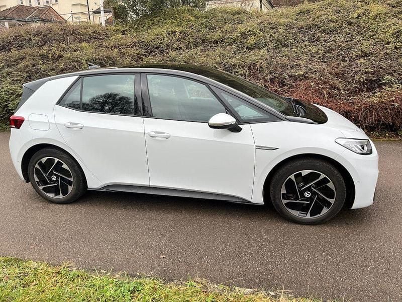 Weiß Gebraucht 2022 VW ID.3 Pro Performance Kleinwagen | 20.950 € (Superpreis) - Bild 1/4