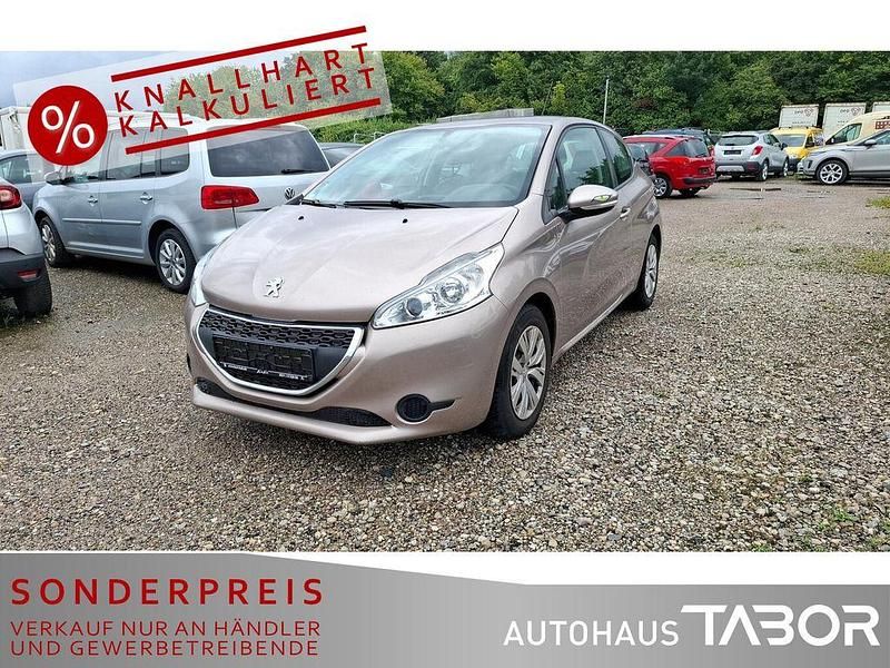 Lackierung pink quartz/blossom Gebraucht 2014 Peugeot 208 Active Kleinwagen | 5.685 € (Guter Preis) - Bild 1/4