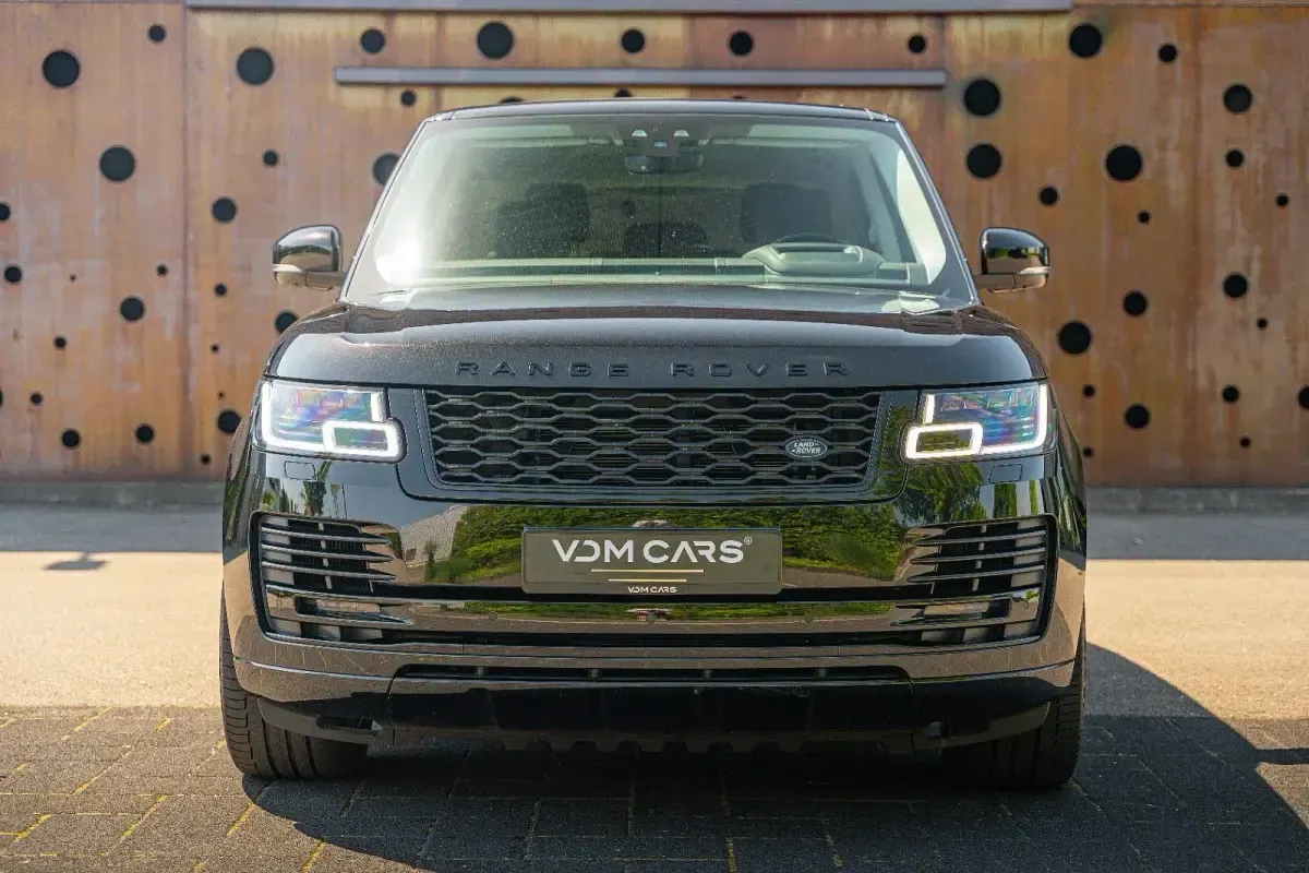 Gebraucht Land Rover Range Rover Vogue 525 PS (386 kW) 2019 Santorini black SUV
