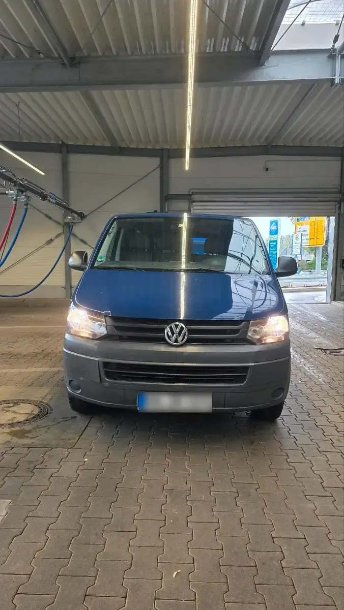 Second-hand VW Caravelle 140 CP (102 kW) 2010 Albastru Van