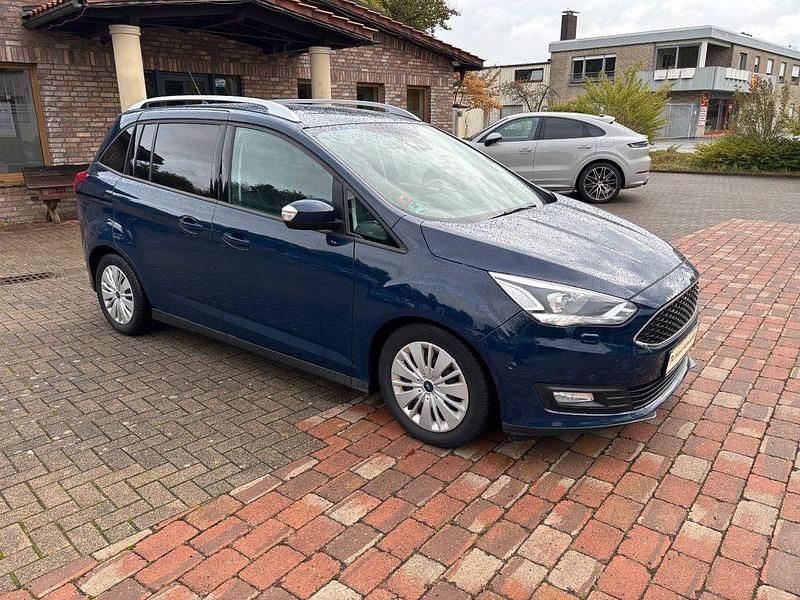 Blau Gebraucht 2017 Ford Grand C-Max Cool & Connect Van / Kleinbus | 7.250 € (Guter Preis) - Bild 1/4
