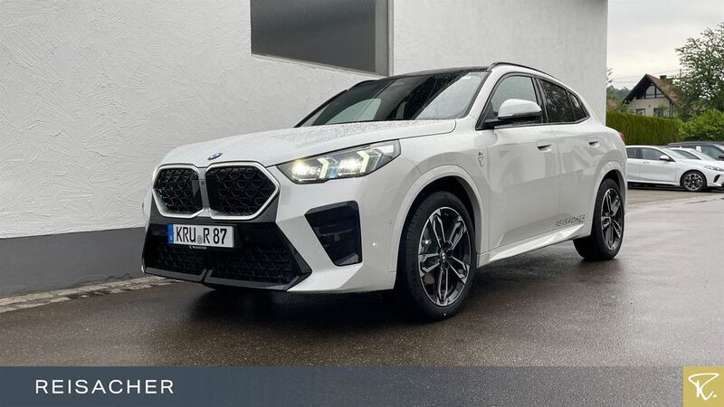 Alpinweiss Gebraucht 2025 BMW X2 Performance SUV | 54.999 € - Bild 1/4
