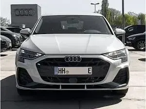 Second-hand Audi A3 S-Line 204 CP (150 kW) 2026 Alb Berlinǎ