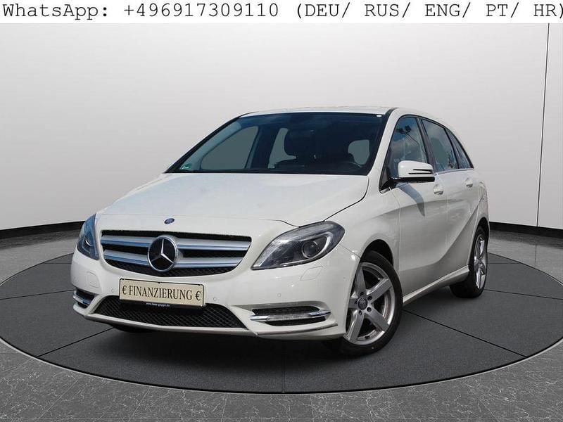 Weiß Gebraucht 2012 Mercedes B180 Van / Kleinbus | 9.999 € (Guter Preis) - Bild 1/4