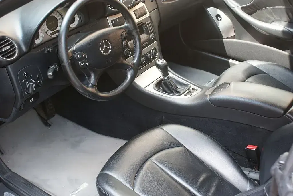 Gebraucht Mercedes CLK200 Avantgarde 184 PS (135 kW) 2006 Schwarz Cabrio