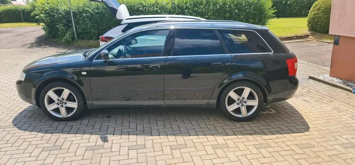 Gebraucht Audi A4 101 PS (74 kW) 2003 Schwarz Kombi