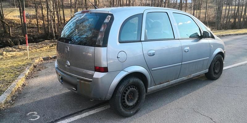 Grau Gebraucht 2005 Opel Meriva Van / Kleinbus | 500 € (Superpreis) - Bild 1/4