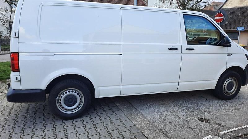 Gebraucht VW Transporter 114 PS (83 kW) 2018 Weiß Van