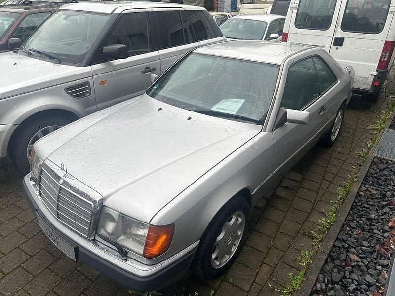 Second-hand Mercedes E320 220 CP (161 kW) 1993 Argintiu Coupe