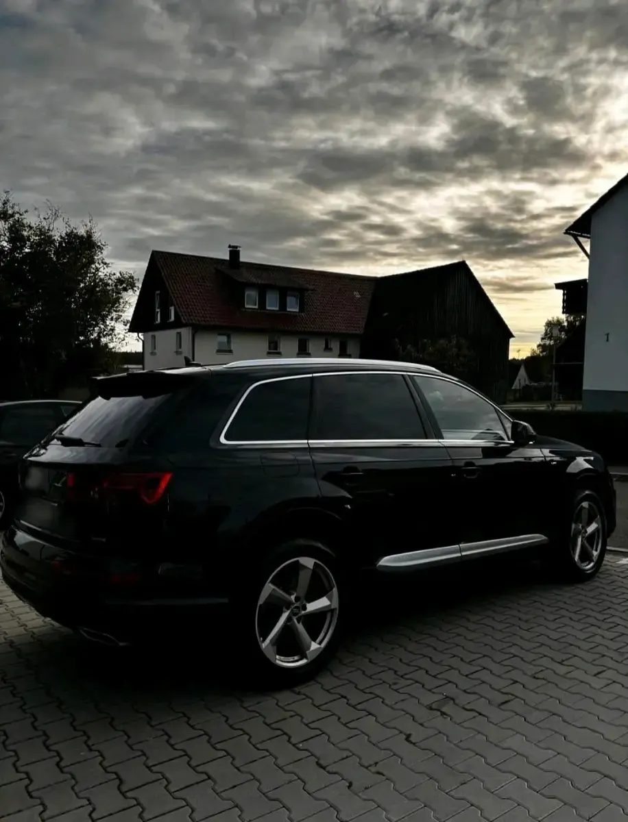 Gebraucht Audi Q7 Ambiente 272 PS (200 kW) 2017 Schwarz SUV