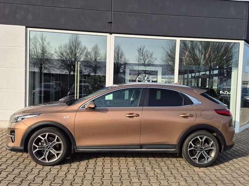Gebraucht Kia XCeed 160 PS (117 kW) 2022 Bronze (metallic) SUV