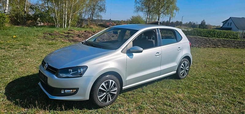 Second-hand VW Polo 86 CP (63 kW) 2011 Argintiu Hatchback