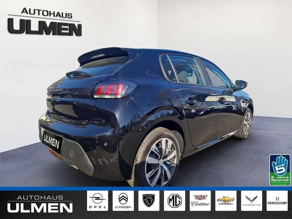 Gebraucht Peugeot 208 Active 101 PS (74 kW) 2023 Schwarz Kleinwagen