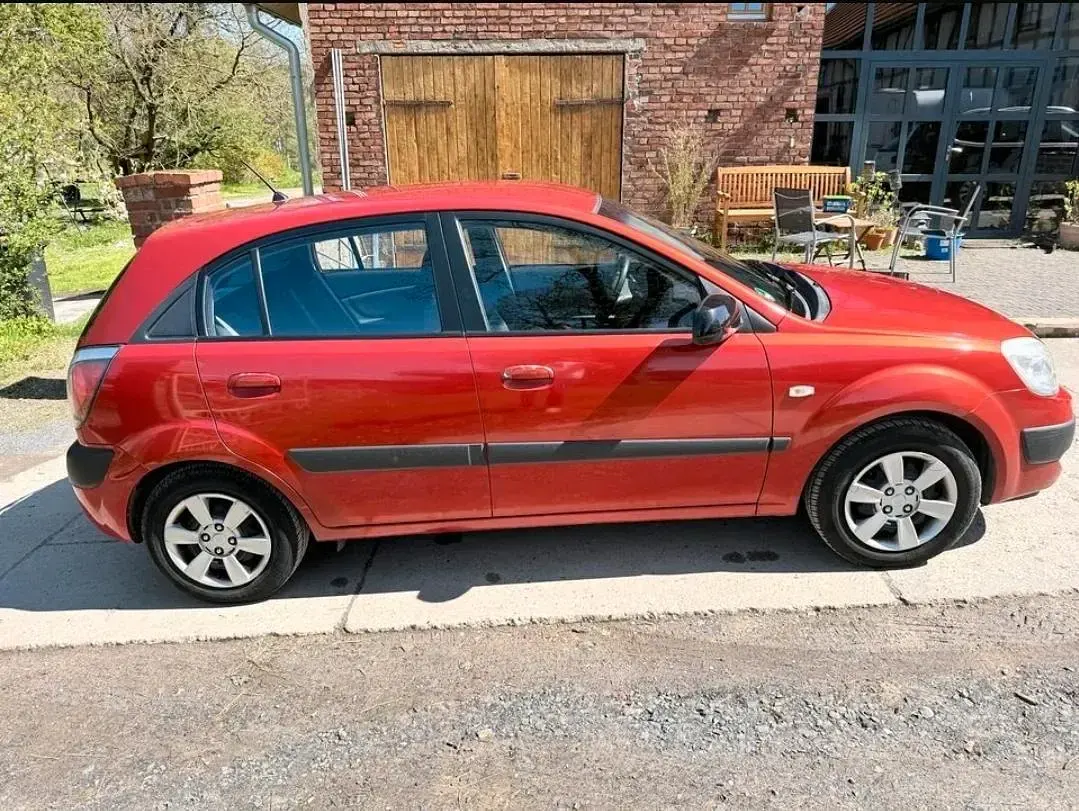 Usata Kia Rio 97 CV (71 kW) 2006 Berlina