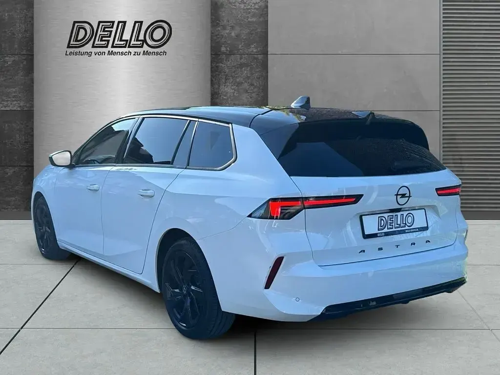 Usata Opel Astra 131 CV (96 kW) 2024 Bianco Utilitaria