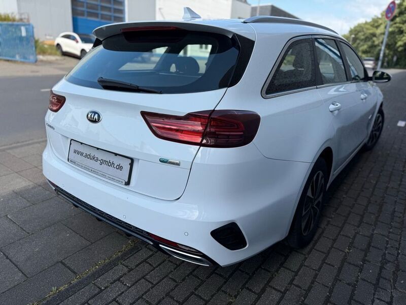 Gebraucht Kia Ceed Sportswagon Vision 141 PS (103 kW) 2021 Weiß Kombi