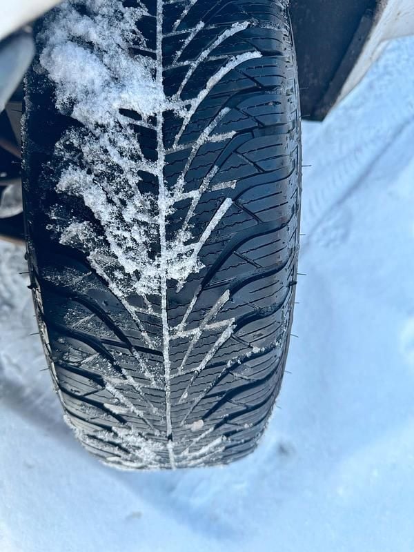 Gebraucht Dacia Logan 80 PS (58 kW) 2010 Silber Limousine