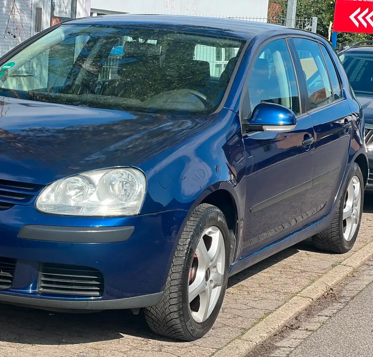 Gebraucht VW Golf V 75 PS (55 kW) 2005 Blau Kleinwagen