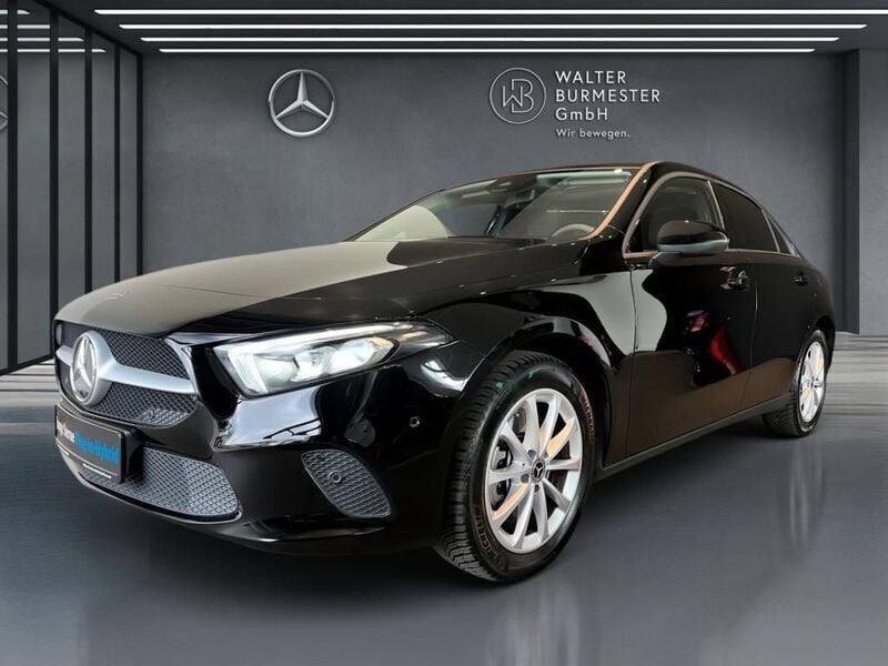 Schwarz Gebraucht 2022 Mercedes A250 Limousine | 24.990 € (Superpreis) - Bild 1/4