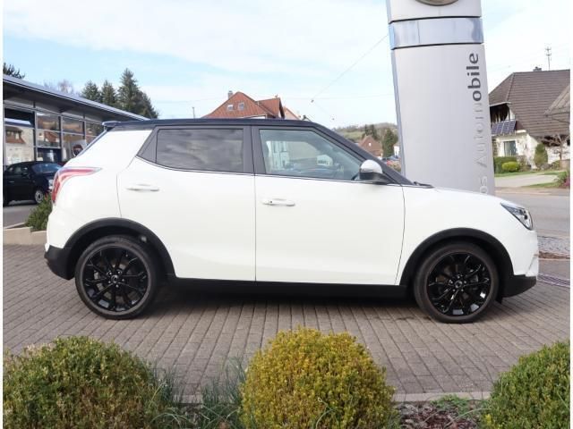Gebraucht SsangYong Tivoli 116 PS (85 kW) 2017 Weiß SUV