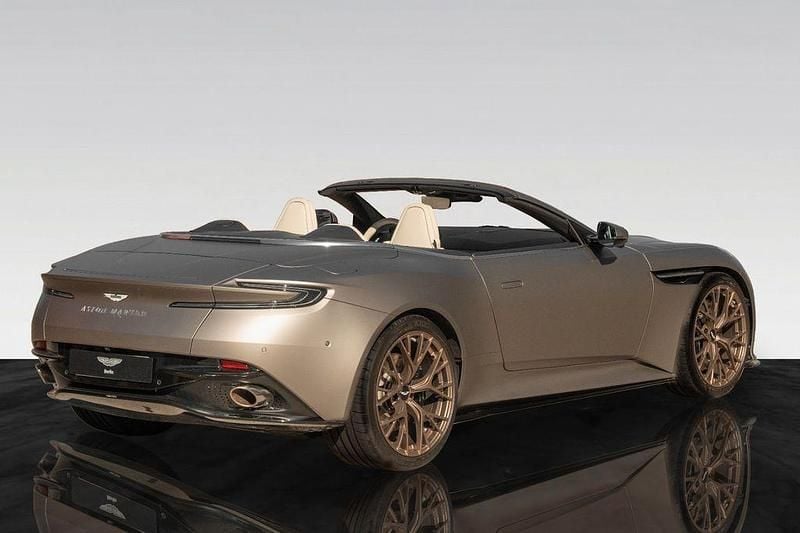 Gebraucht Aston Martin DB12 680 PS (500 kW) 2024 Grau Cabrio