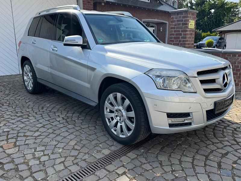 Silber Gebraucht 2010 Mercedes GLK350 Sport SUV | 8.450 € - Bild 1/4