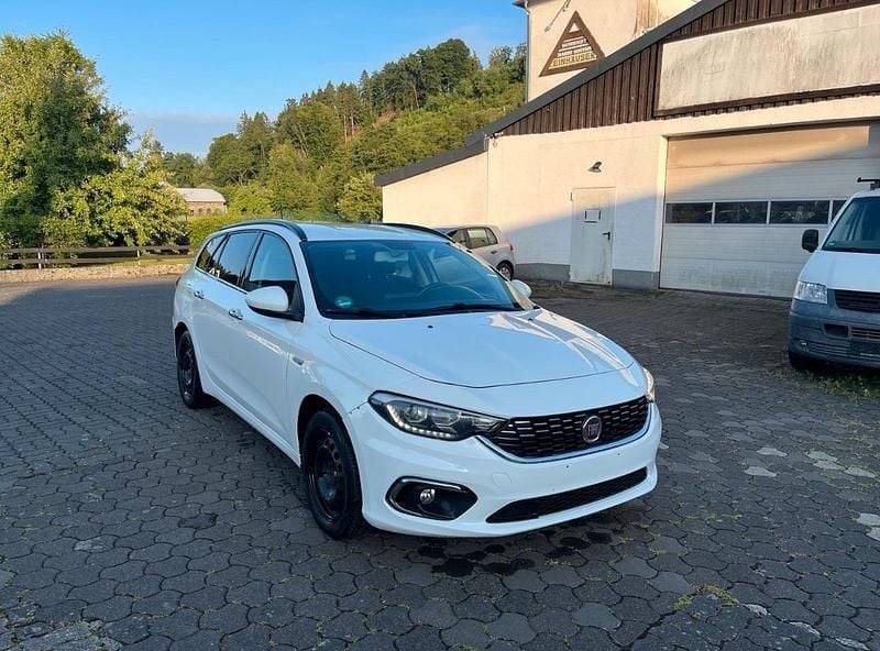 Weiß Gebraucht 2019 Fiat Tipo Kombi | 4.300 € - Bild 1/4