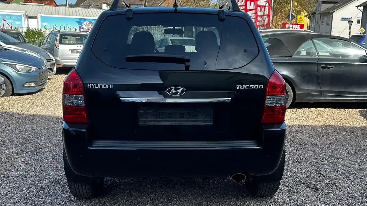 Gebraucht Hyundai Tucson 141 PS (103 kW) 2008 Schwarz SUV