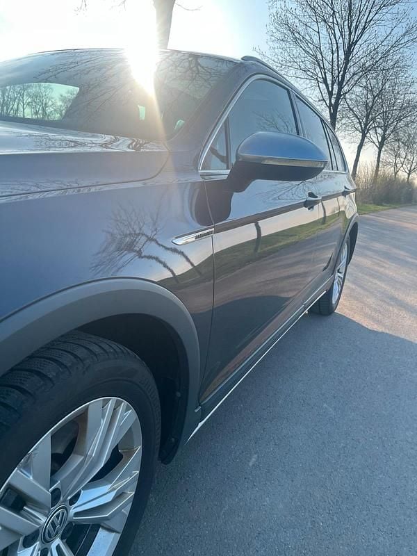 Gebraucht VW Passat Alltrack 239 PS (175 kW) 2019 Grau Kombi