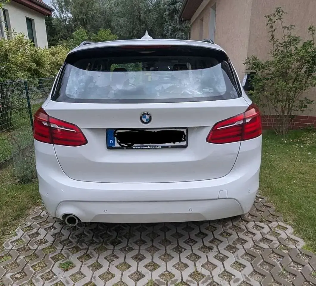 Gebraucht BMW 216 Active Tourer 102 PS (75 kW) 2019 Weiß Van / Kleinbus