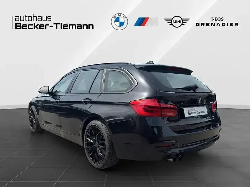Używany BMW 320 Advantage 184 KM (135 kW) 2019 Czarny Sedan/Limuzyna