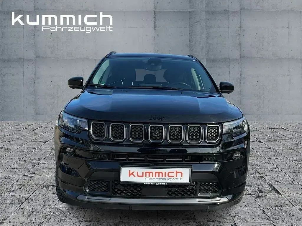 Gebraucht Jeep Compass 131 PS (96 kW) 2023 Schwarz SUV
