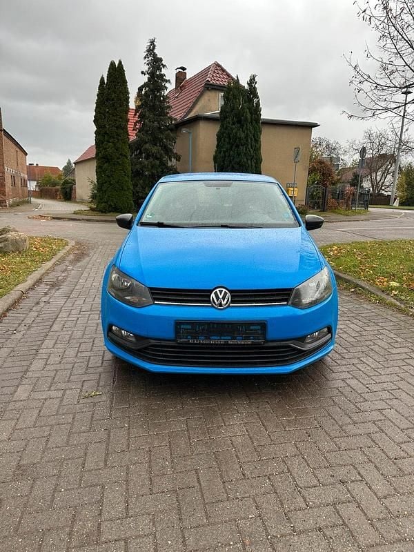 Blau Gebraucht 2016 VW Polo Kleinwagen | 4.700 € (Guter Preis) - Bild 1/4