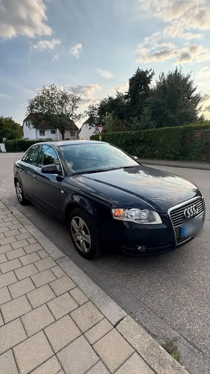 Gebraucht Audi A4 116 PS (85 kW) 2006 Blau Limousine