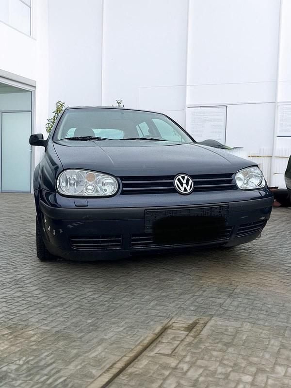 Blau Gebraucht 1998 VW Golf IV Kleinwagen | 2.300 € (Teuer) - Bild 1/4