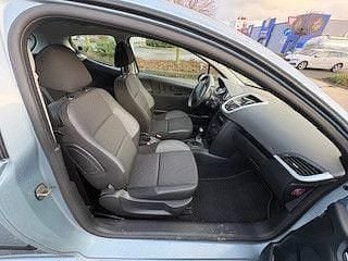 Gebraucht Peugeot 207 Urban Move 95 PS (69 kW) 2010 Blau Limousine