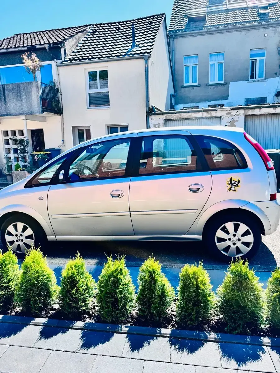 Używany Opel Meriva 100 KM (73 kW) 2003 Srebrny Minivan