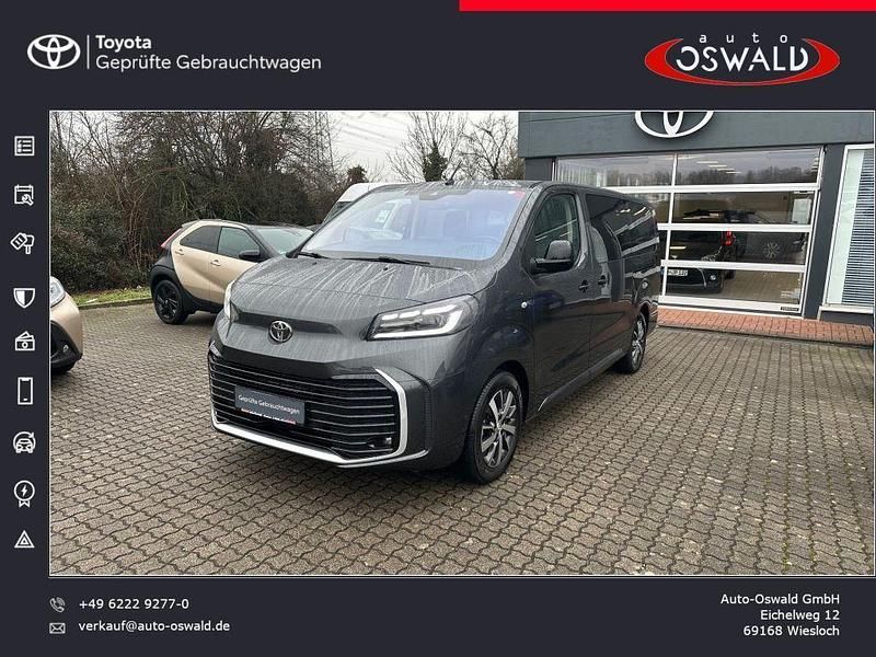 Titanium grey metallic Gebraucht 2024 Toyota Proace Verso Team Kombi | 43.450 € (Fairer Preis) - Bild 1/4