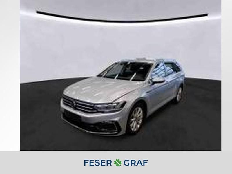 Scale silver metallic Gebraucht 2022 VW Passat GTE Kombi | 23.940 € (Guter Preis) - Bild 1/4