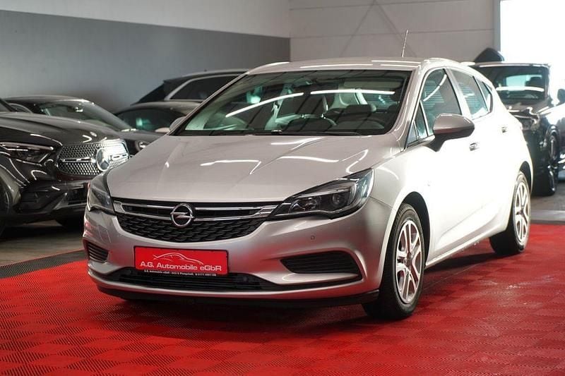 Gebraucht Opel Astra 105 PS (77 kW) 2018 Silber Limousine
