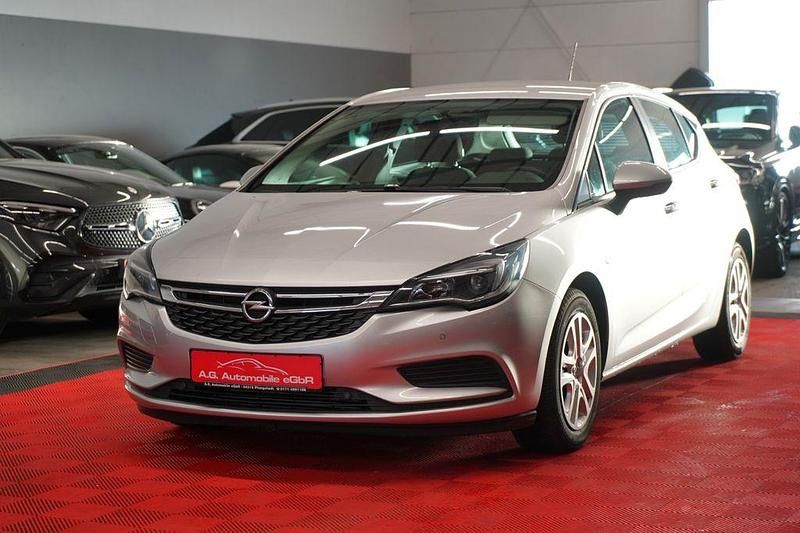 Silber Gebraucht 2018 Opel Astra Limousine | 8.750 € (Guter Preis) - Bild 1/4