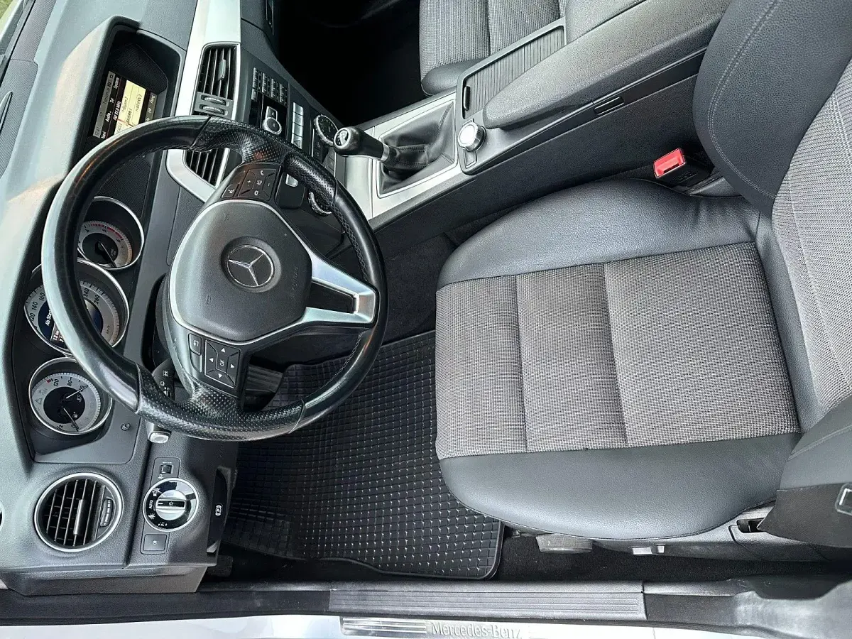 Gebraucht Mercedes 220 170 PS (125 kW) 2013 Silber Kombi