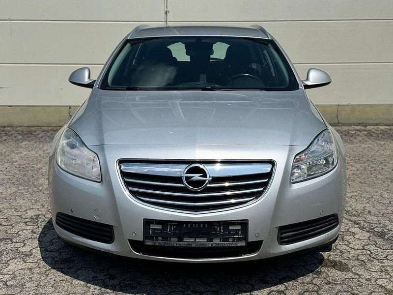 Silber Gebraucht 2012 Opel Insignia Edition Kombi | 1.900 € (Fairer Preis) - Bild 1/4